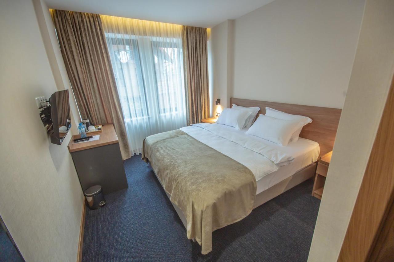 Hotel Banovani Tbilissi Extérieur photo
