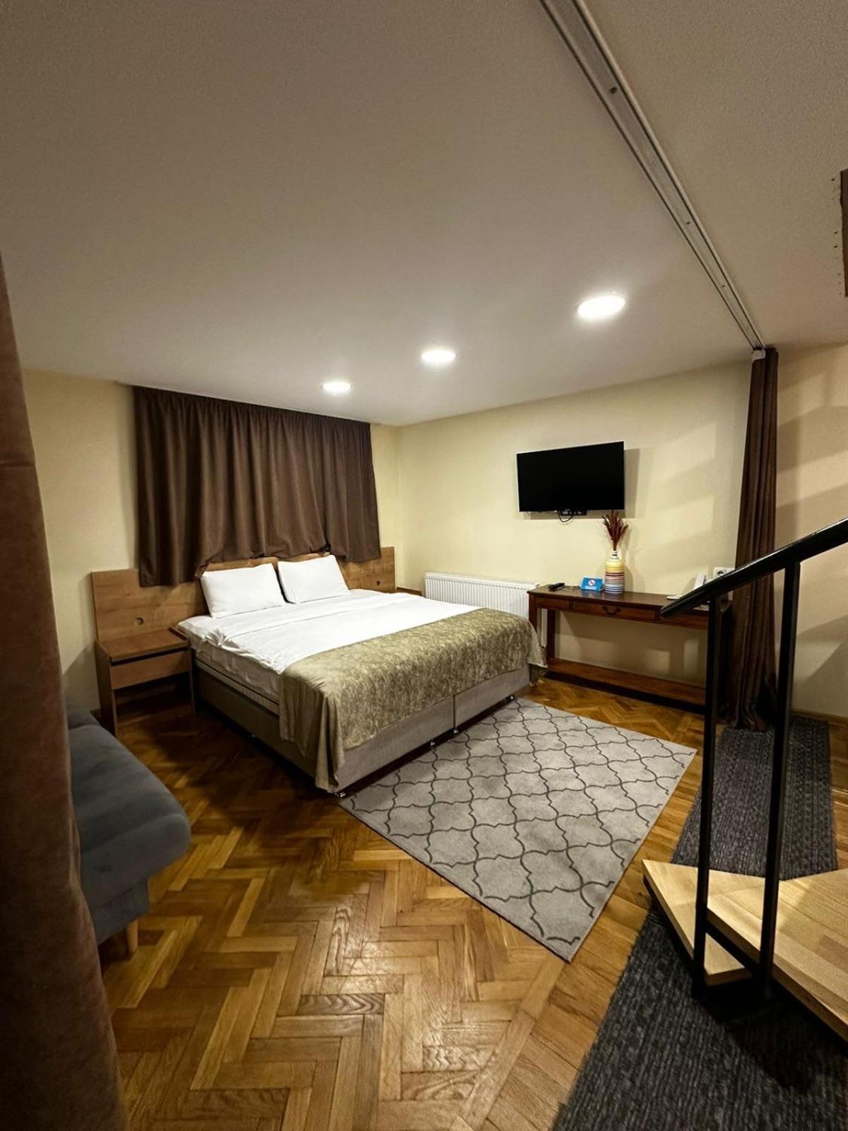 Hotel Banovani Tbilissi Extérieur photo
