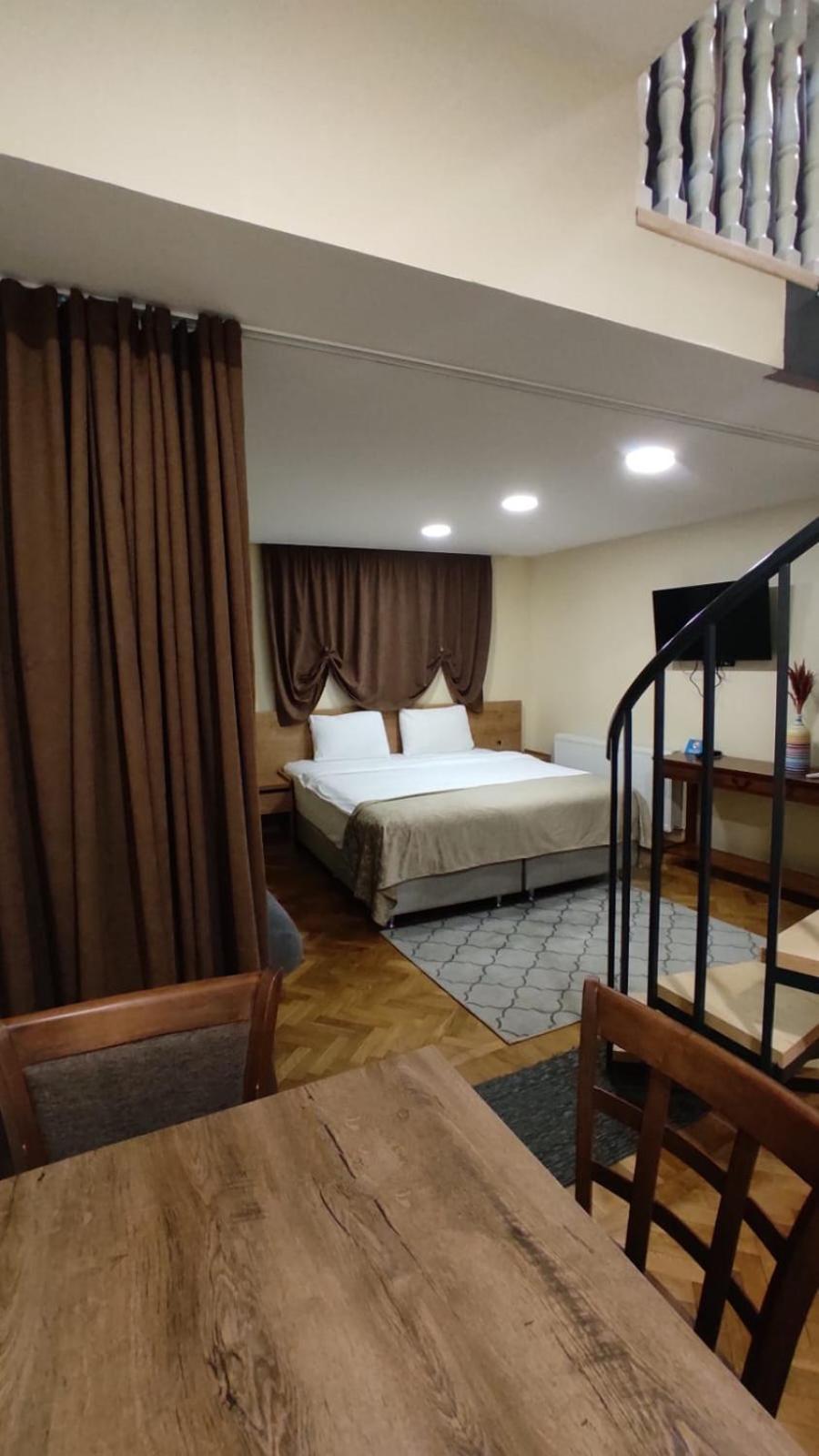 Hotel Banovani Tbilissi Extérieur photo
